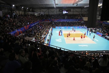 Argentina and USA playing during the Volleyball Nations League women’s finals in Nanjing, China (Photo: FIVB)
