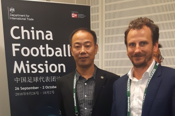  Li Jiuquan, Director of Marketing Department, Chinese Football Association and Ben Avison, Editorial Director, Host City at Soccerex Global Convention (Photo: Host City)