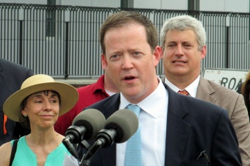 Richard Davey at the opening of Assembly station in the Boston suburb of Somerville in September 2014 (Photo: Wikemedia Commons, user Pi.1415926535)