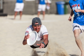 Flying disc is one of the sports applying through a process that is prioritising youth appeal. (Photo: Dubai Beach Ultimate 2015 by Mehdi Photos / Shutterstock)