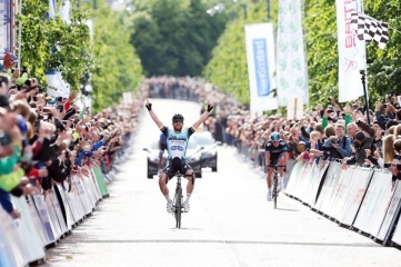 Mark Cavendish winning the British National Road Race in Glasgow in 2013
